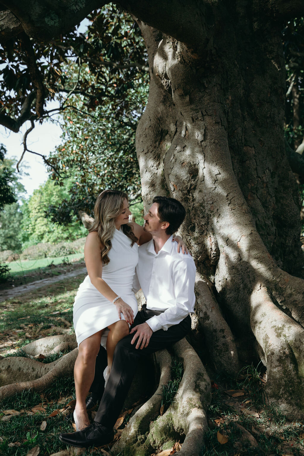 meredith-michel-photography-romantic-tree-root-portrait-richmond-va
