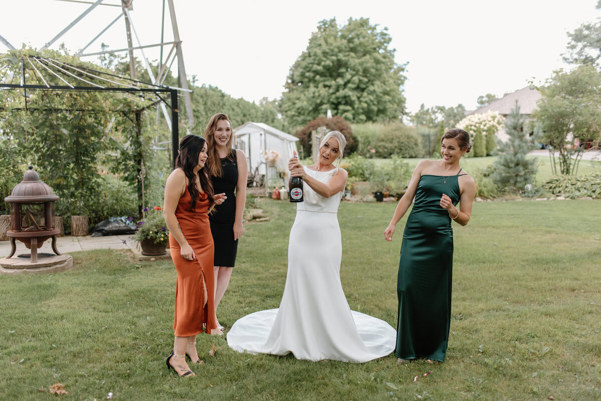 hamilton ontario wedding with bridesmaids