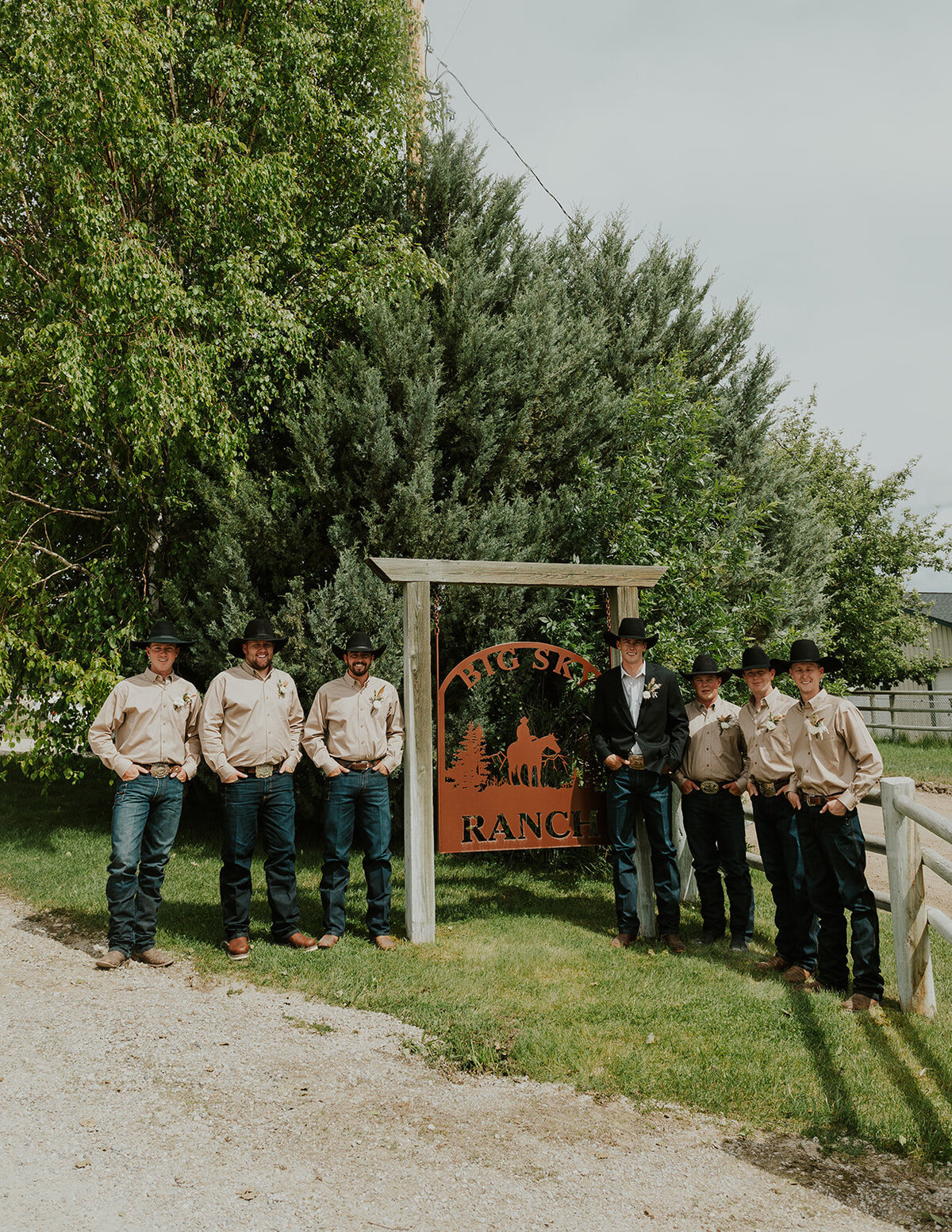 presley-gray-luxury-montana-wedding9852
