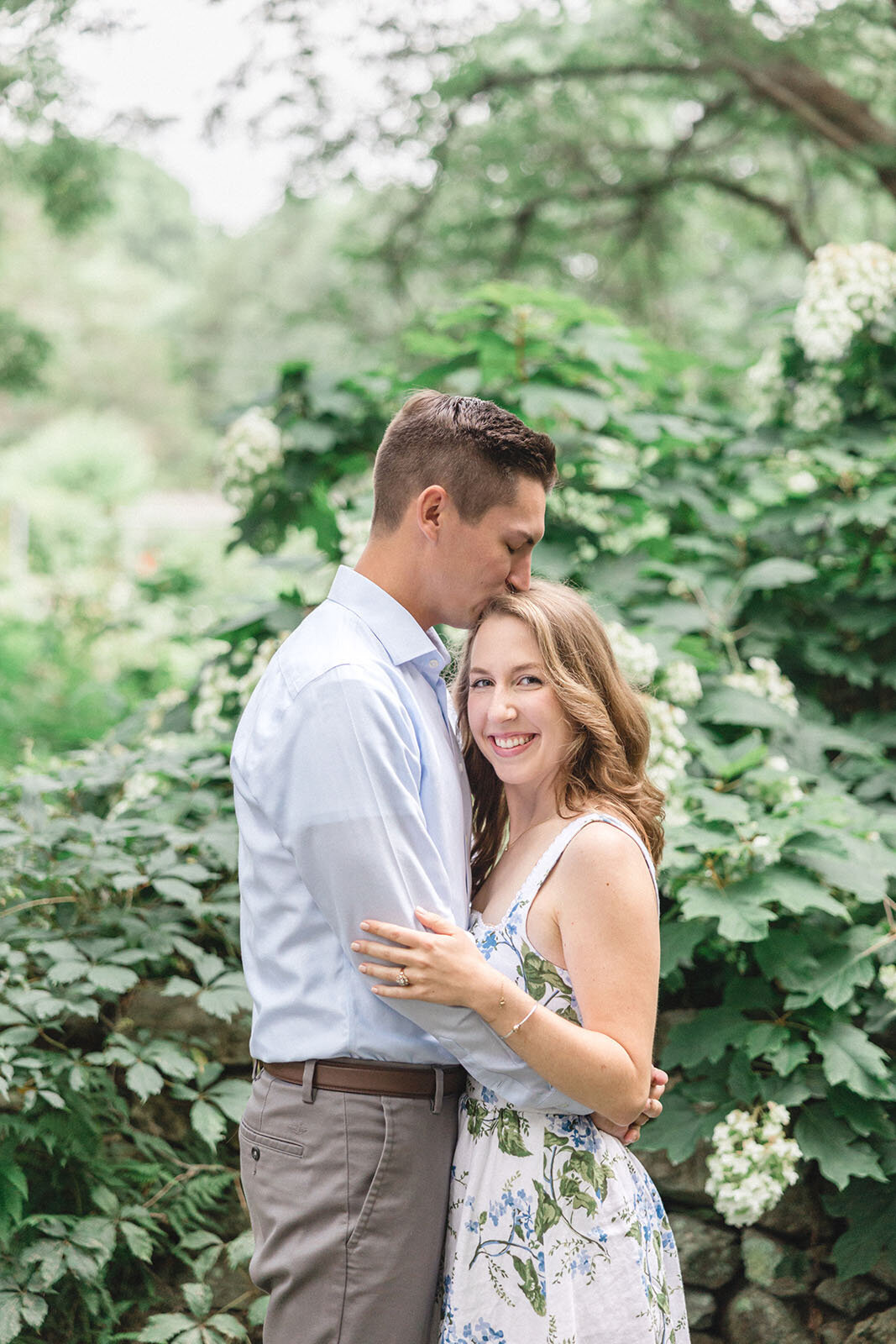 blithewold_mansion_garden_engagement