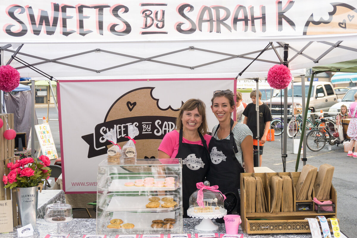 Sweets-By-SarahK-Gallery-Market-Sarah-Helper2