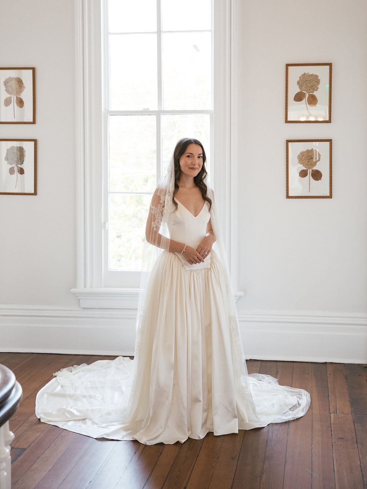 JessicaMoore_Bridals_AmandaCastlePhotography-050_websize