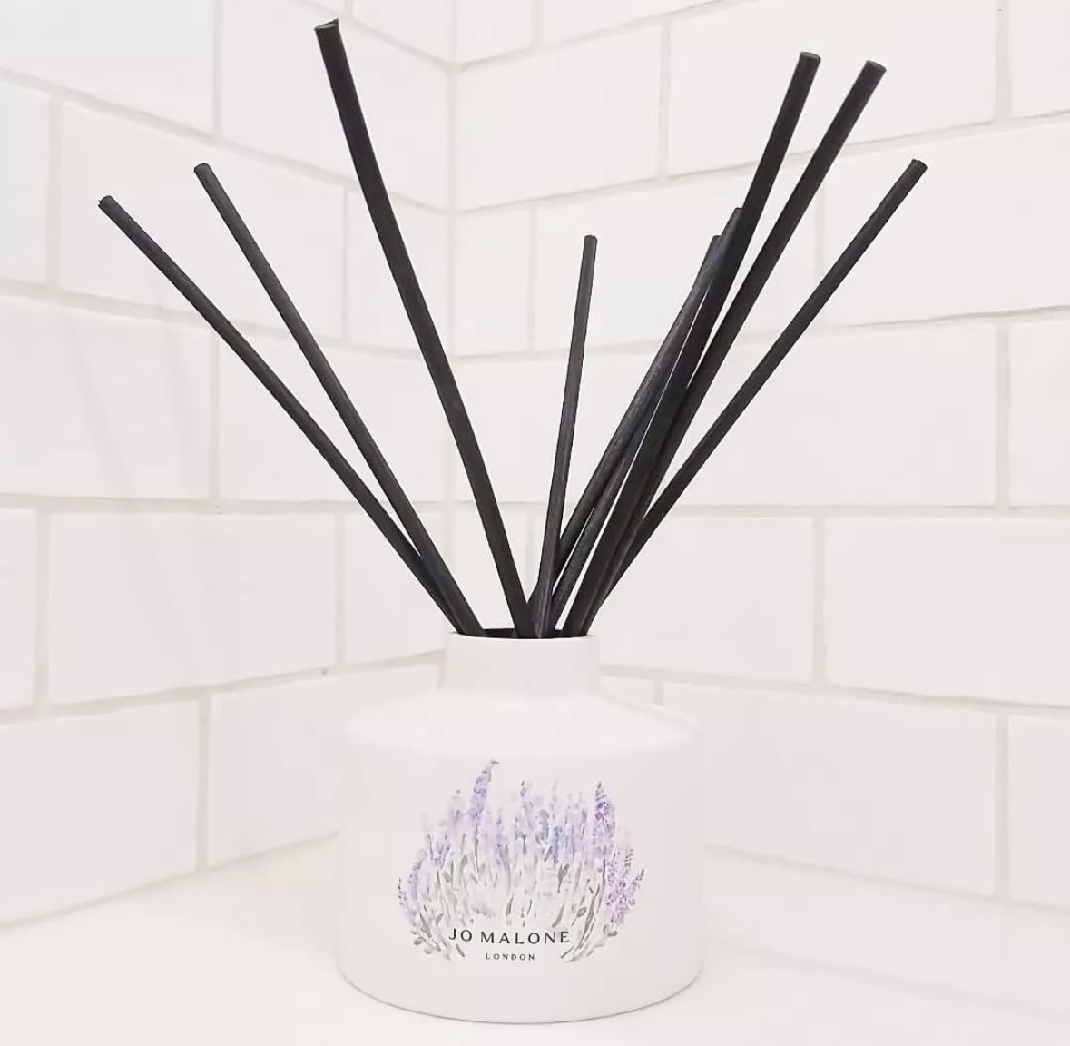In store brand activation: Jo Malone diffuser hand-painted by Toronto live illustrator Jenny Zhang