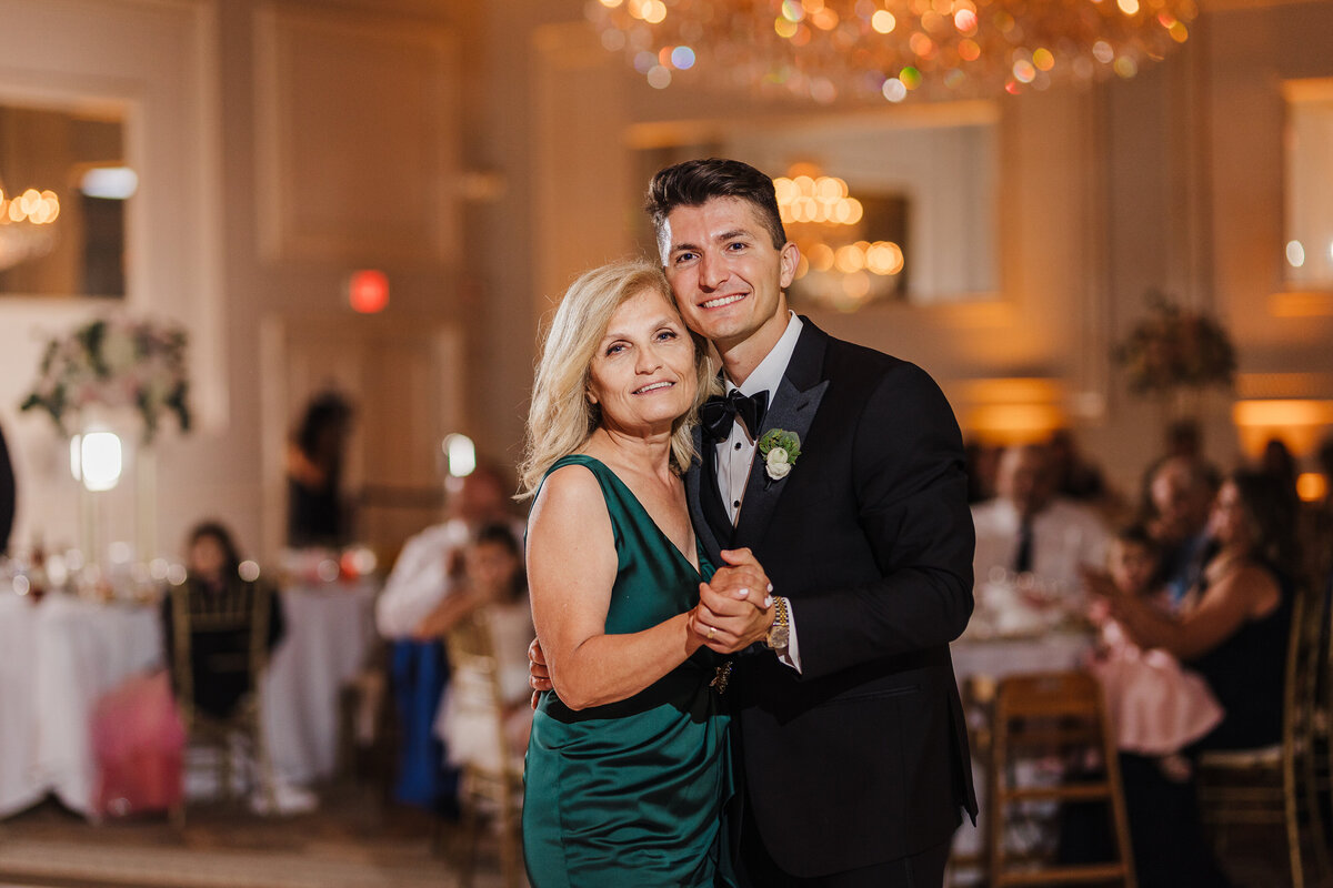 Lauren-Ashley-Studios-Chicago-Wedding-Photographer-Drury-Lane-Oakbrook-Cantigny-Park-82
