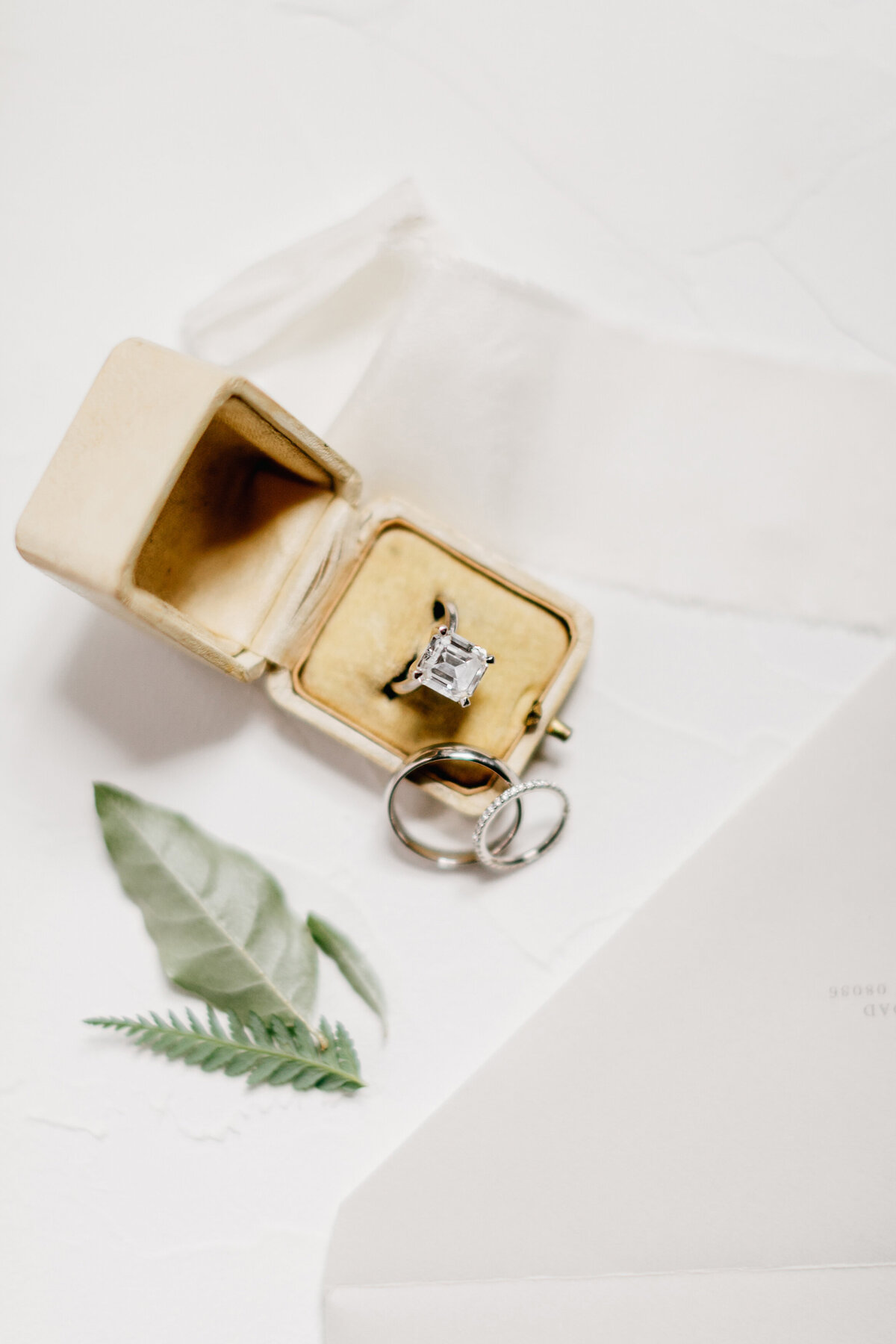 Union-League-Philadelphia-Wedding-Emily-Wren-Photography-Gabby-and-Tristan-006