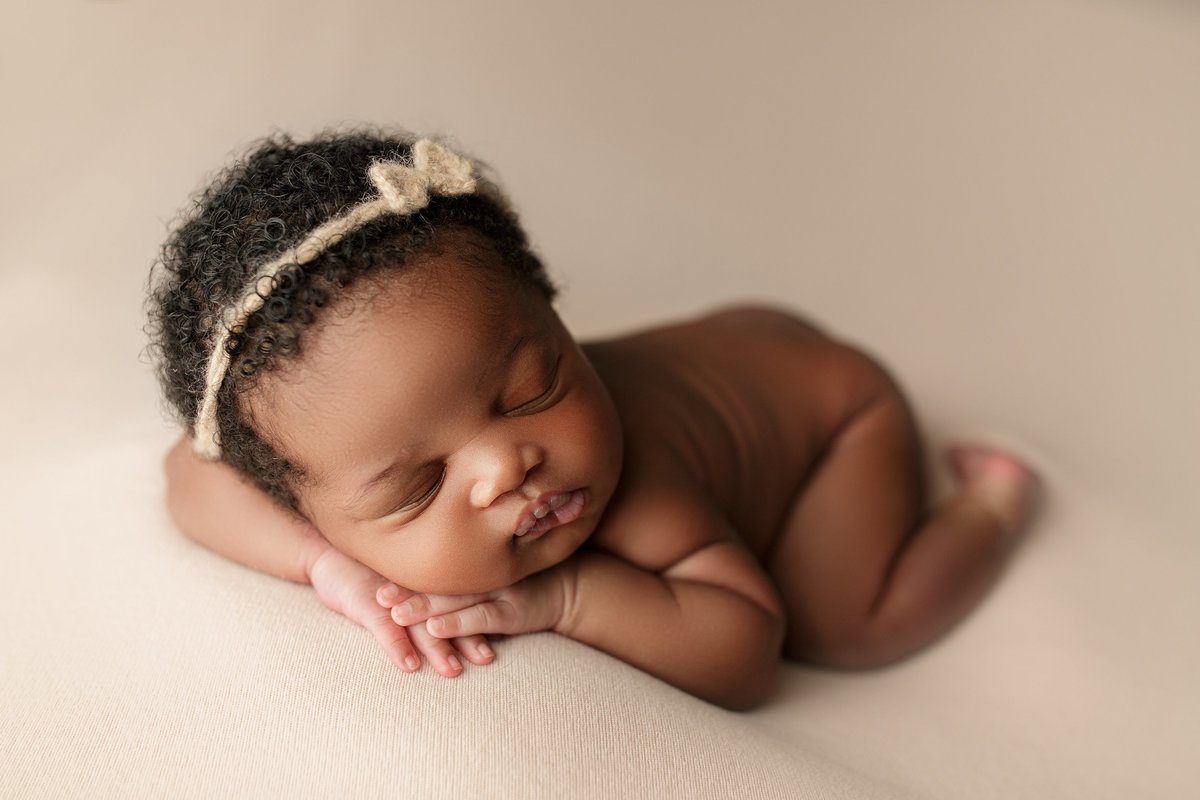 baby picture poses and props