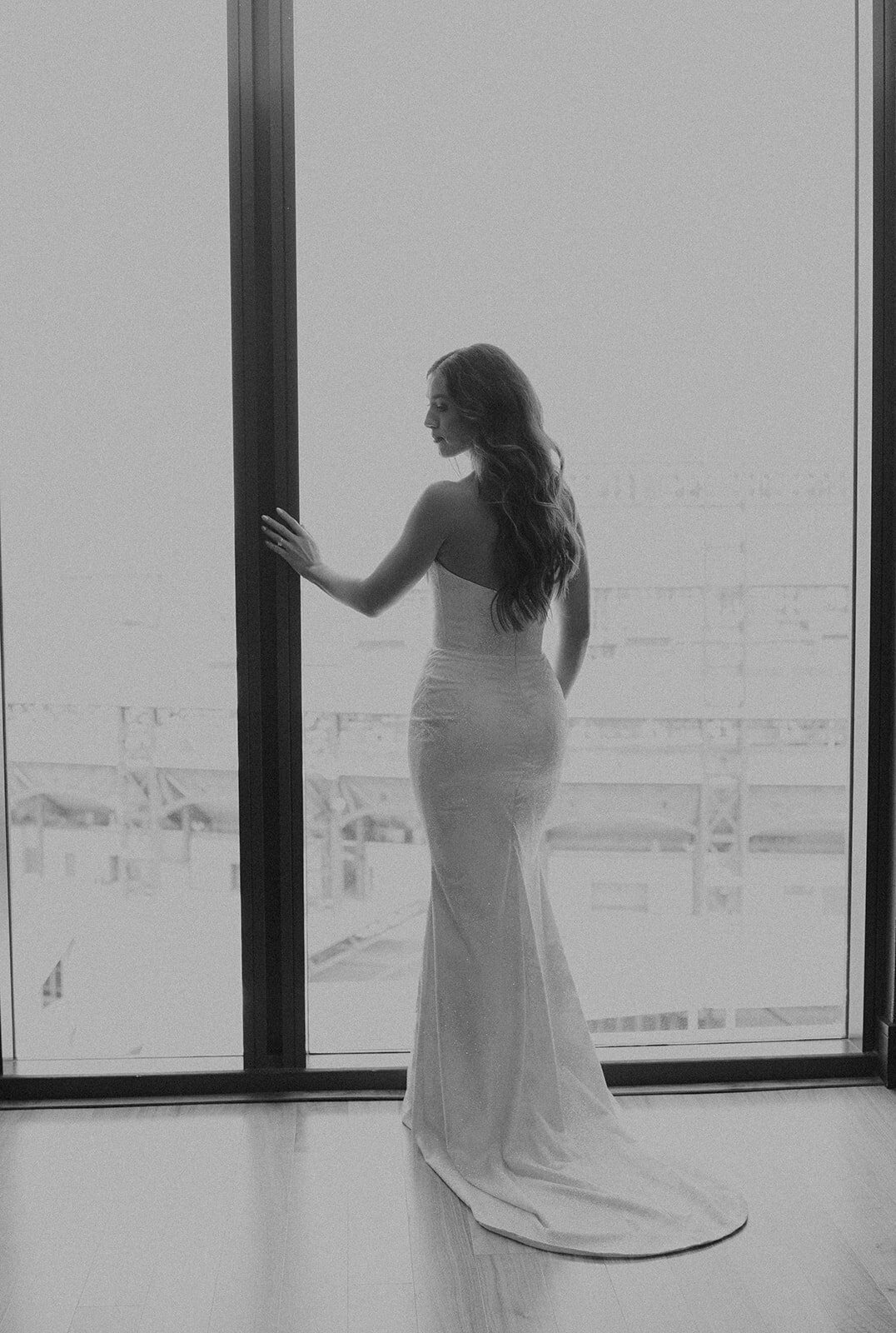 Mariana.Ziegler.Photography_Modern.Chic.Denver.Wedding.Rally.Hotel.EM-22