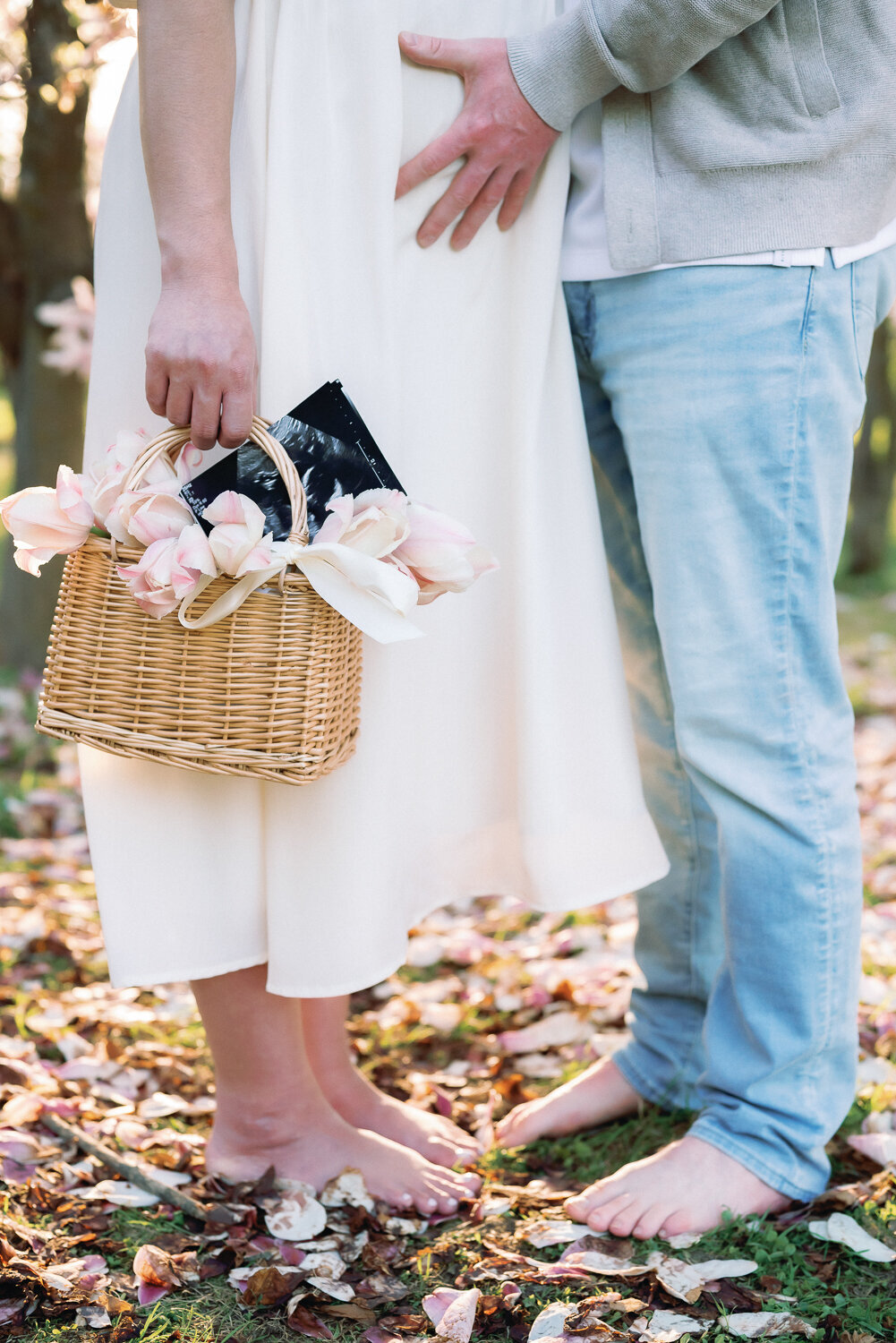 Brooke Lacombe is an Ottawa, Ontario based maternity photographer, specializing in motherhood, maternity, newborn and family fine art photography.