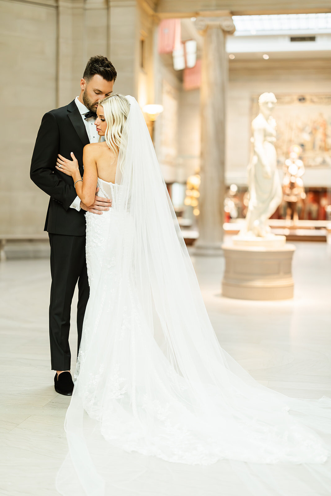 Cleveland Museum of Art Wedding Lindsey Ramdin Best Cleveland Wedding Photographer127