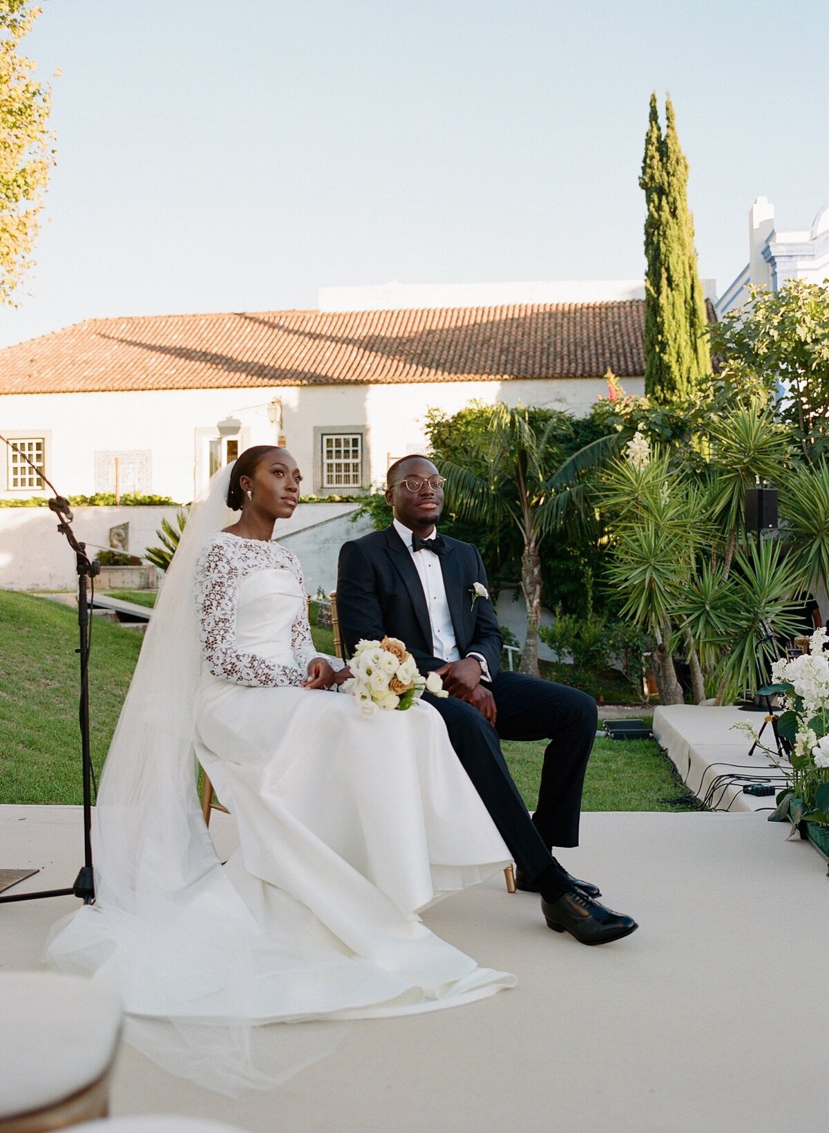 white-ceremony-portugal-destination-wedding-2