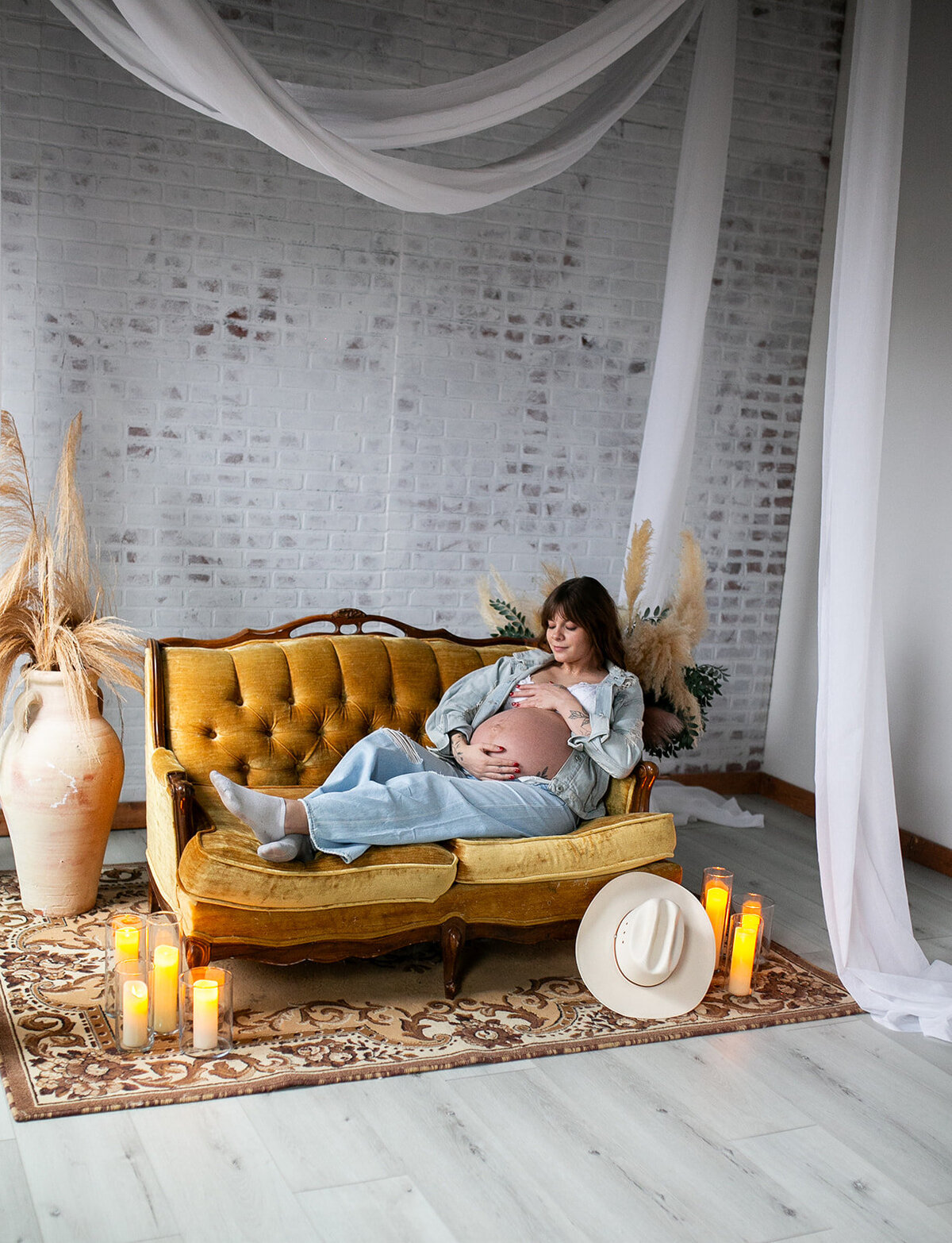 Western-Maternity-Boudoir-28