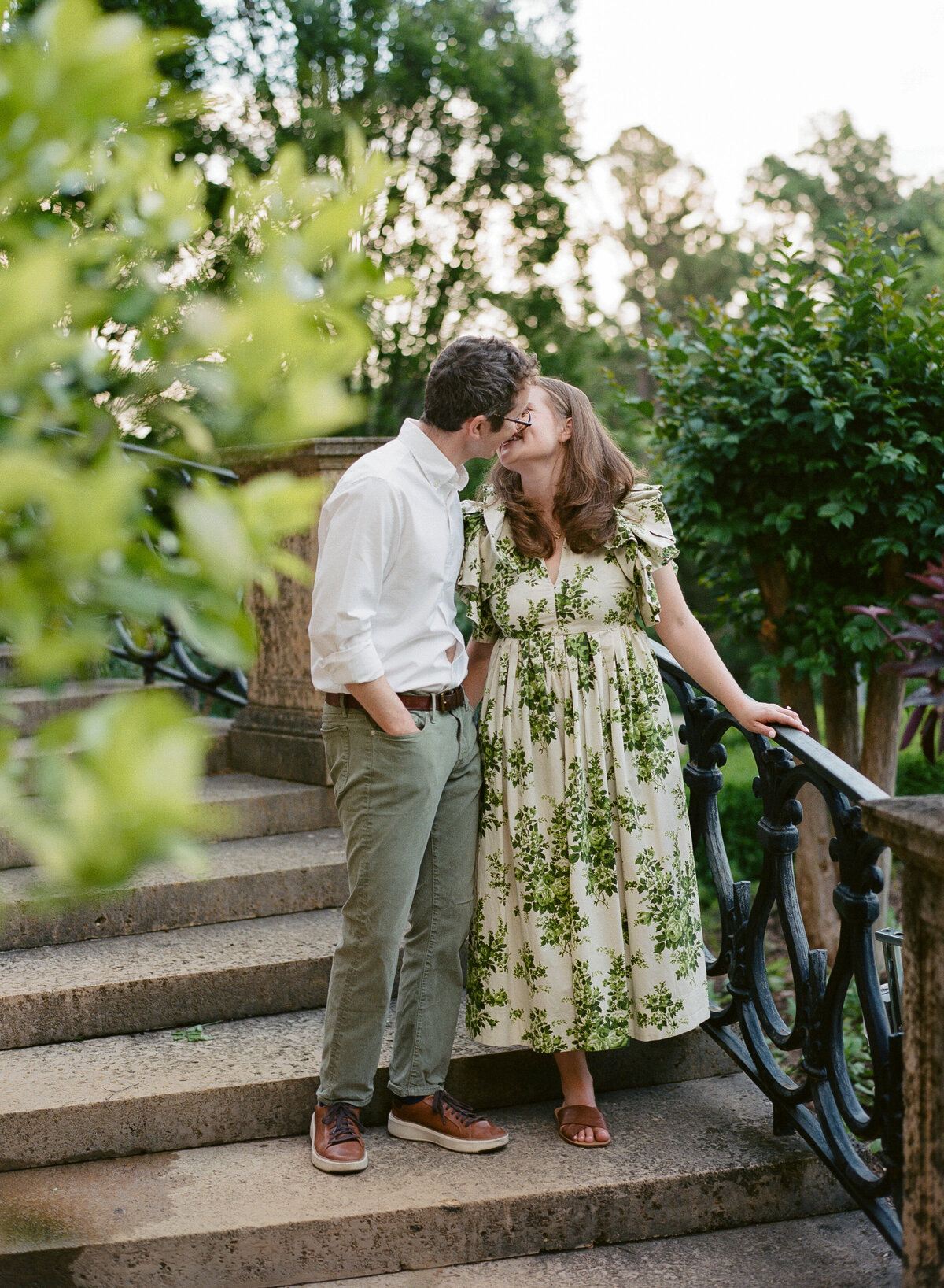 5-7-25 Will & Sara Engagement Session at Philbrook Museum Tulsa Wedding Photographer Laura Eddy Photography-159