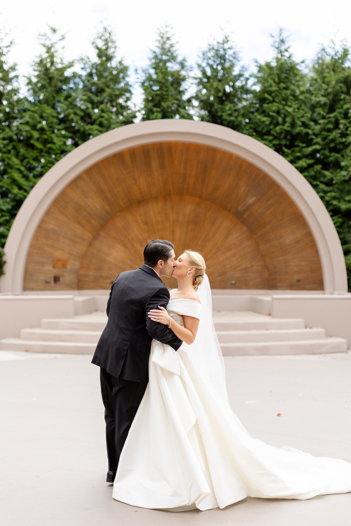 SSP-Sarah-Nicholas-Wedding-SneakPeek-40