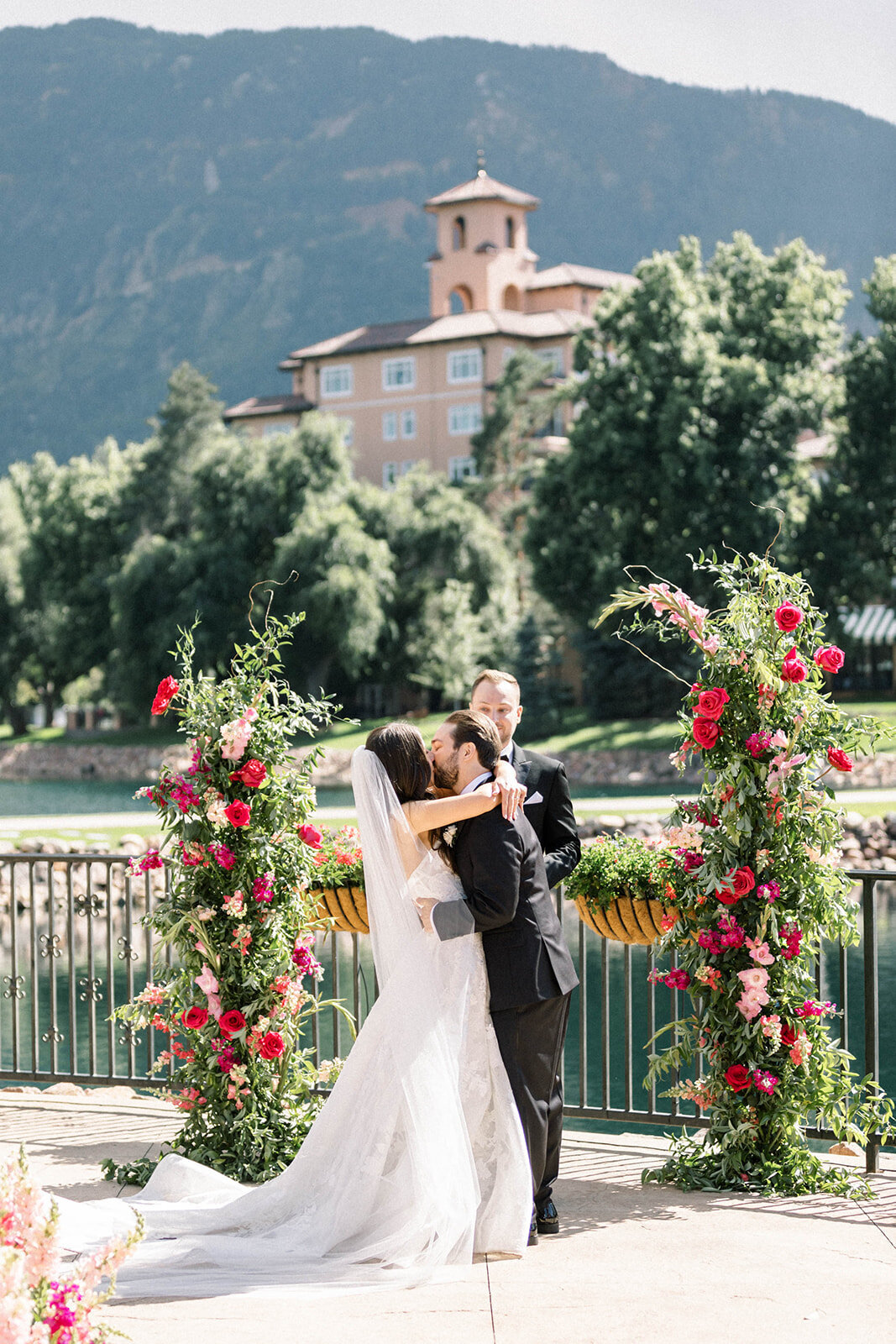 M%2bE_The_Broadmoor_Lakeside_Terrace_Wedding_Highlights_by_Diana_Coulter-39