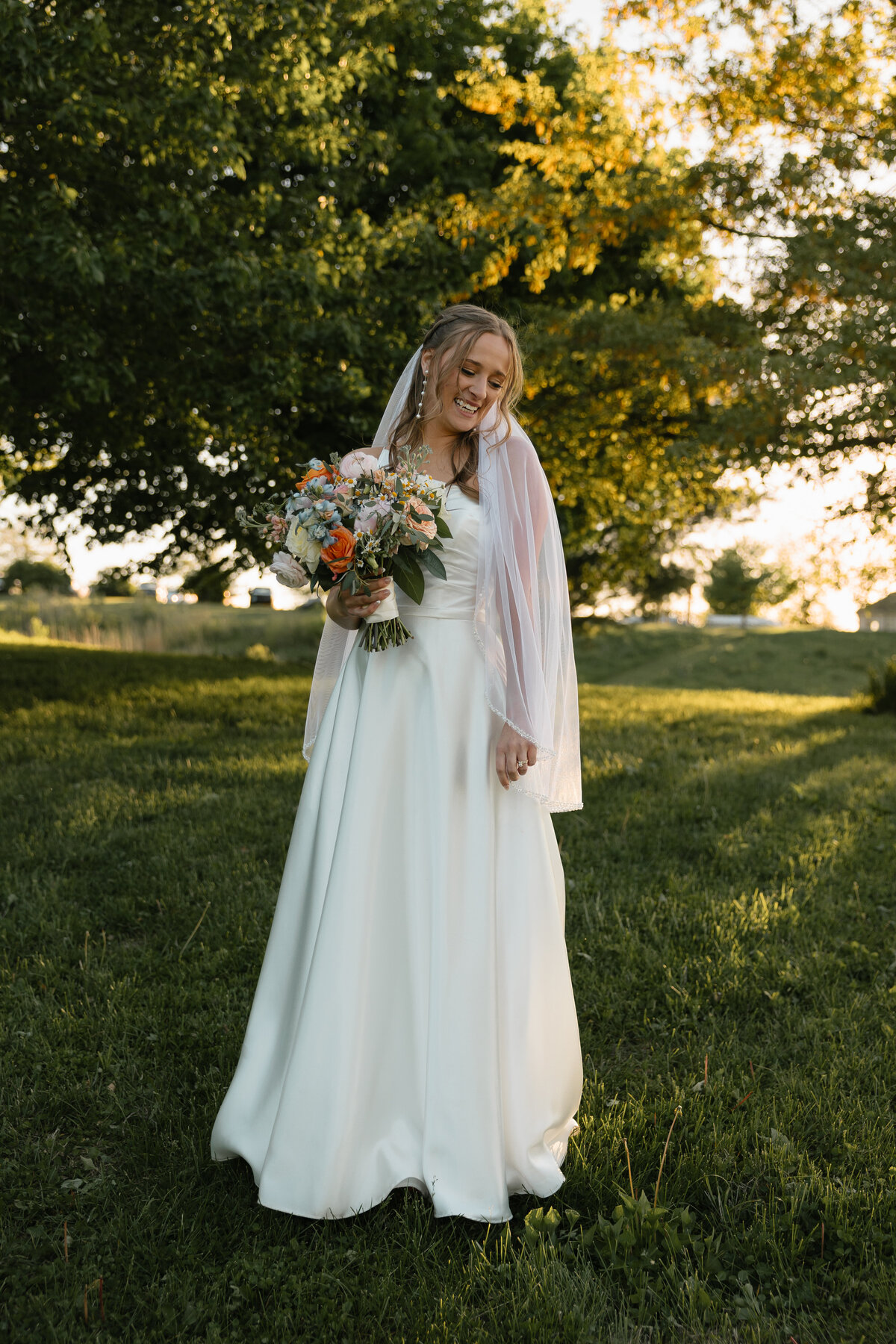 Sydney and Brant's Rustic Midwest Wedding Photography-591
