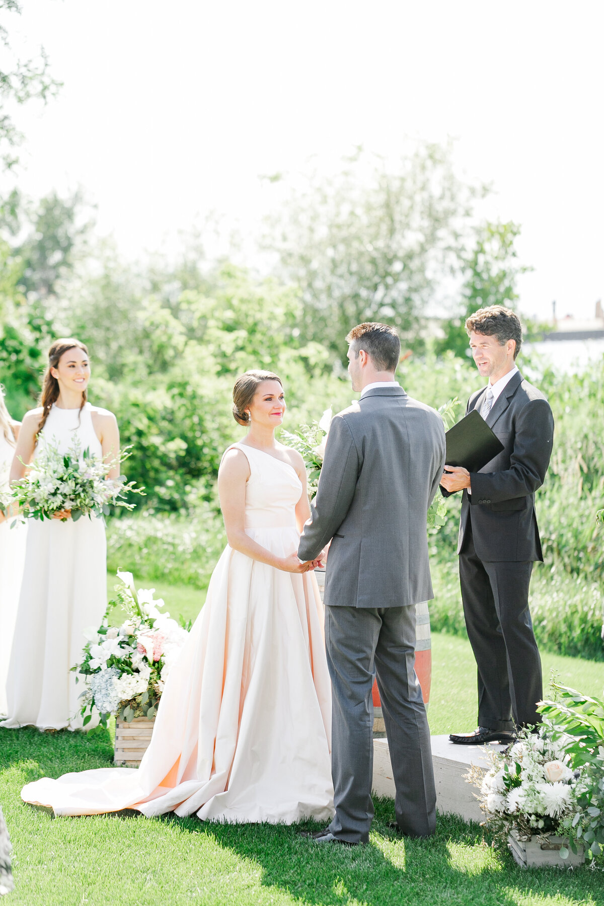 bride_and_groom_wedding_ceremony_in_door_county_wisconsin