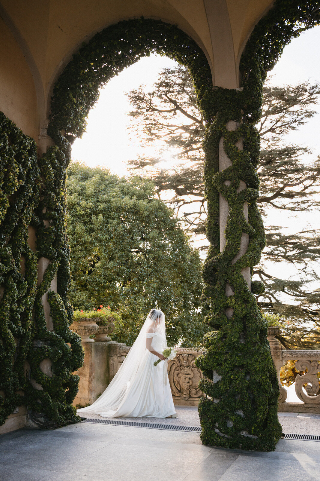 Flora_And_Grace_Lake_Como_Editorial_Wedding_Photographer (961 von 1828)