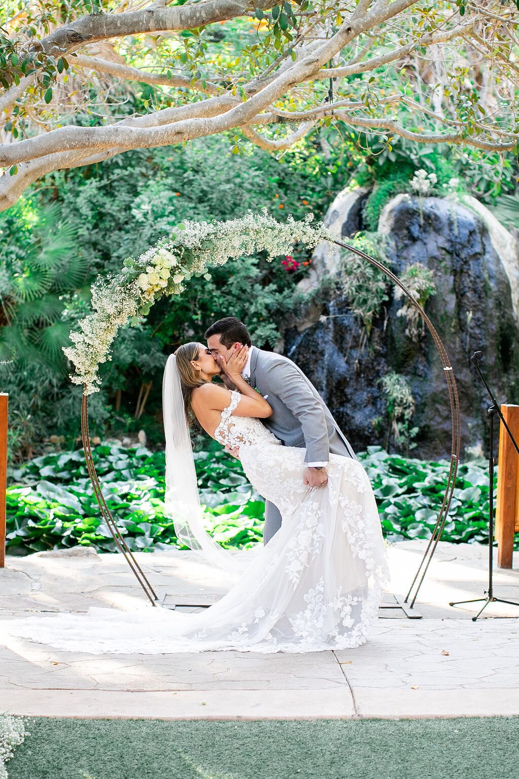 ceremony-botanica-oceanside-california-wedding-photographer-sarah-block-2