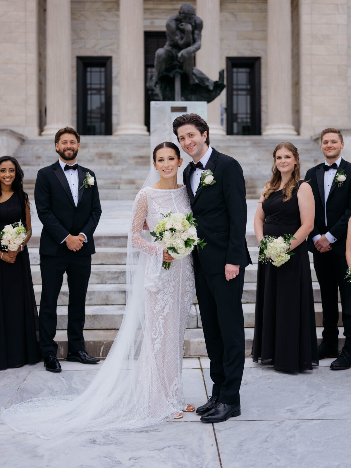 Wedding photos at Cleveland Art Museum