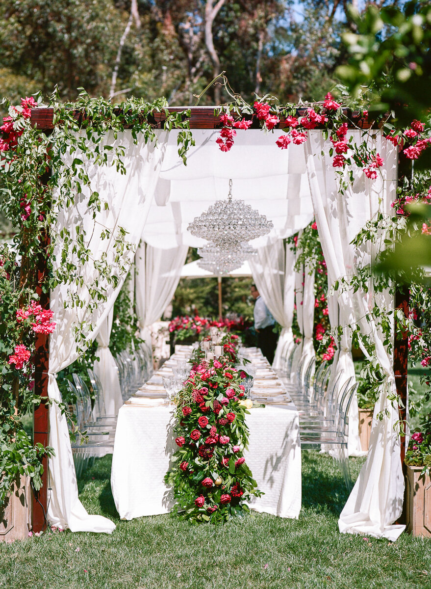 San-Ysidro-ranch-wedding-red-floral-inspiration-thedejaureguis-0092