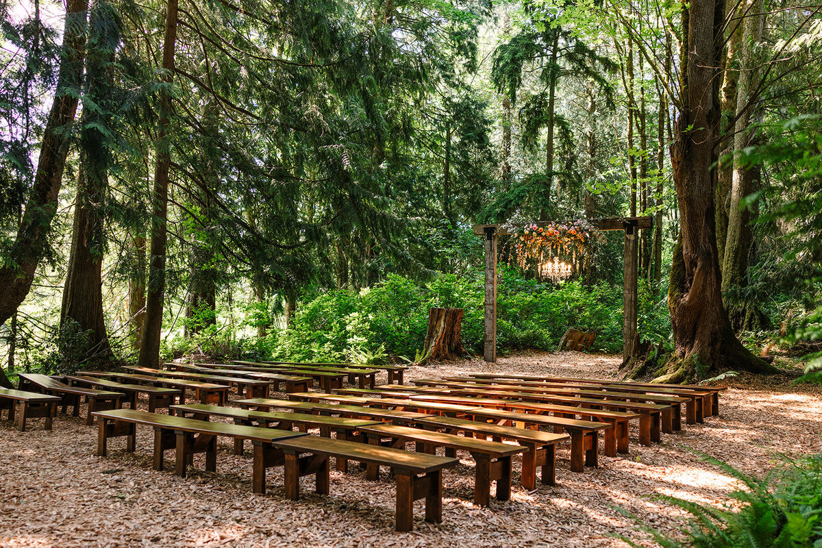 Twin Willow Gardens Wedding Venue in the woods Snohomish