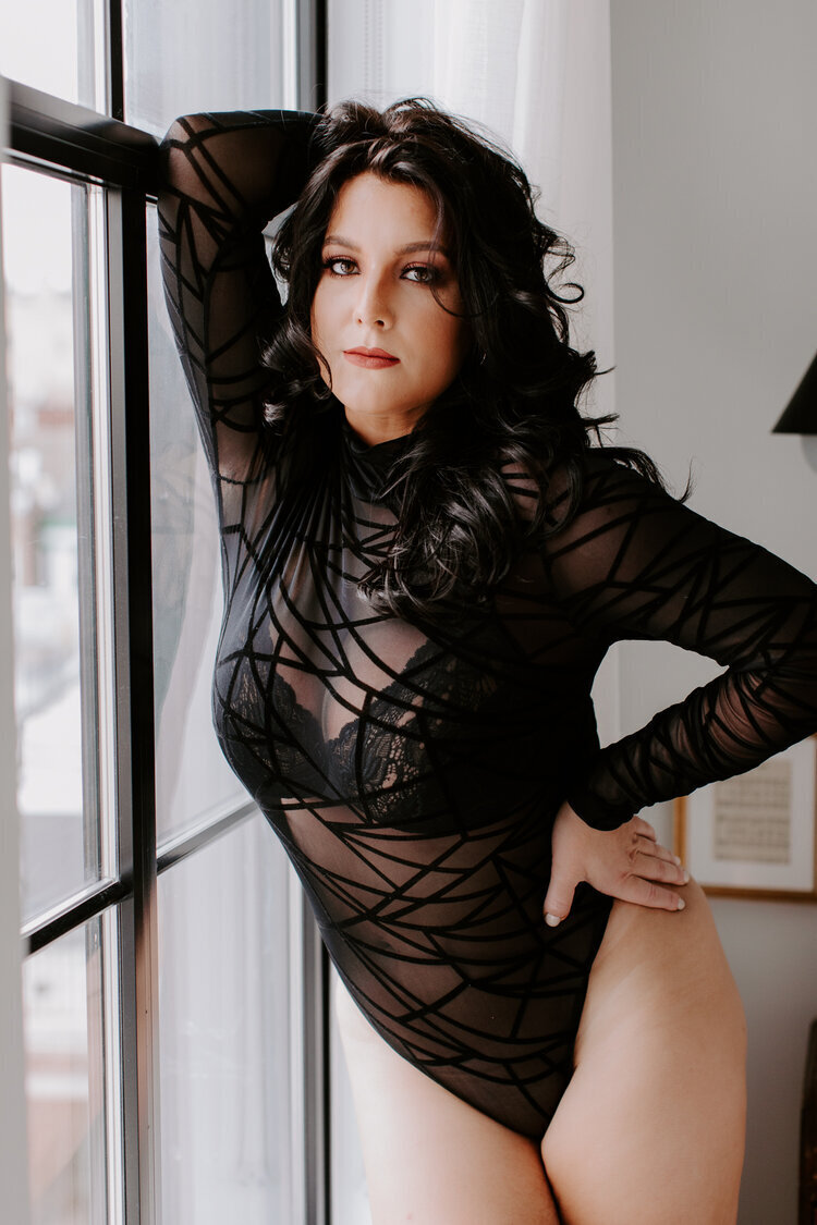 washington-dc-line-hotel-plus-size-boudoir-photography-36