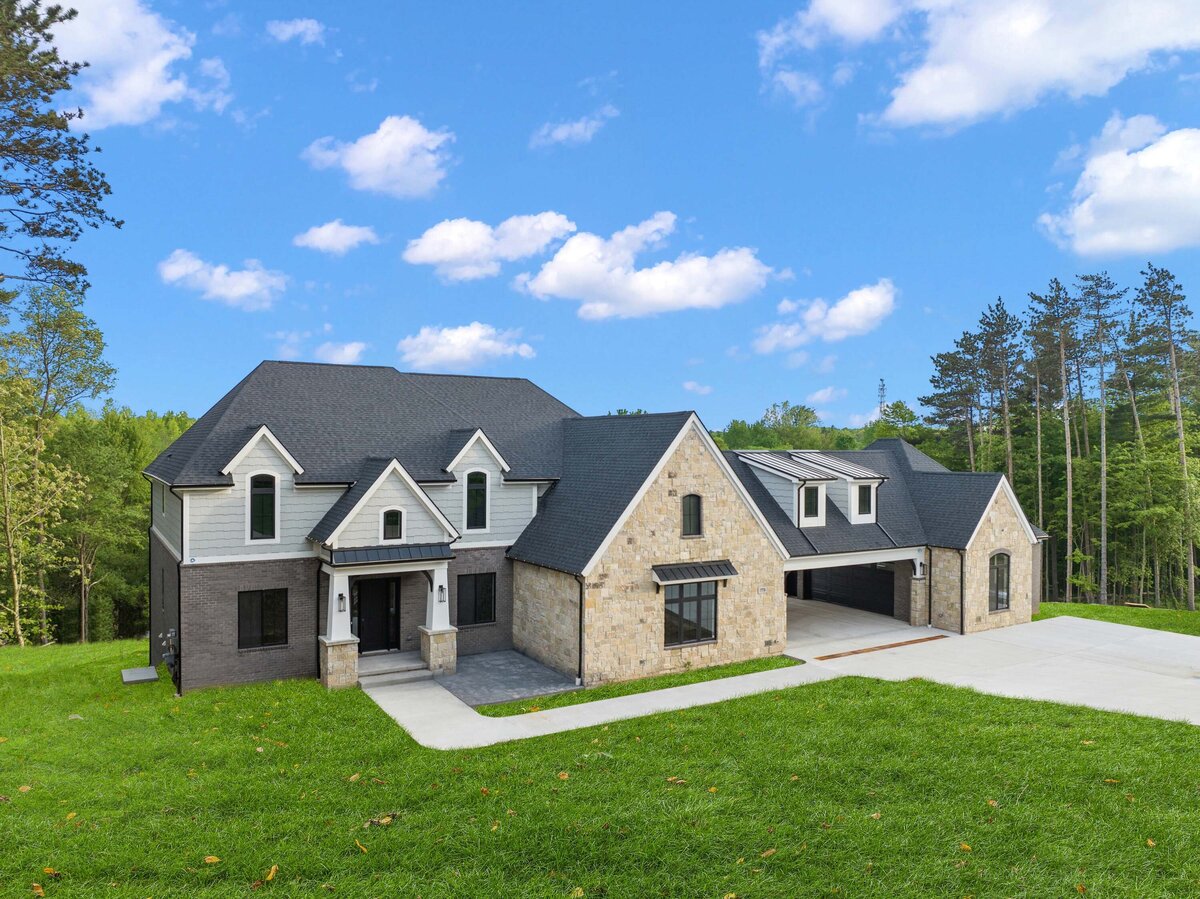 775 Pinery-5 - grass