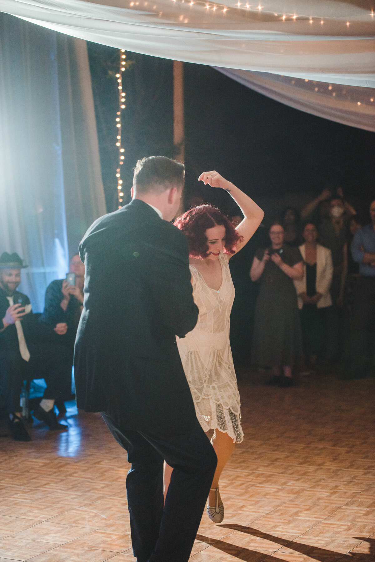 Reception-Arizona-Wedding-Photographer-Iowa_wedding_photographer-Bakyard-wedding-vintage-bride-Alaynna-Ann_Schwartz-Playlife-69