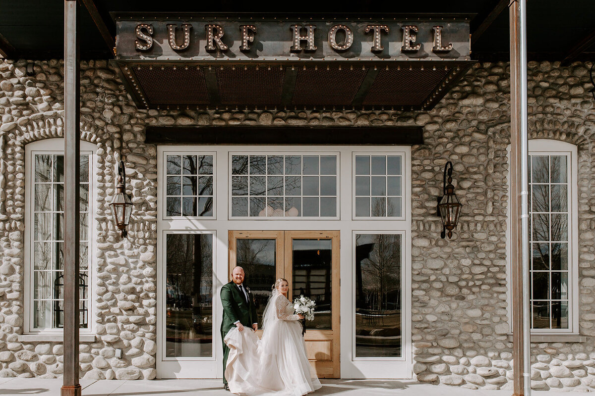 4. Surf-Hotel-Wedding-Bride-And-Groom-First-Look-76
