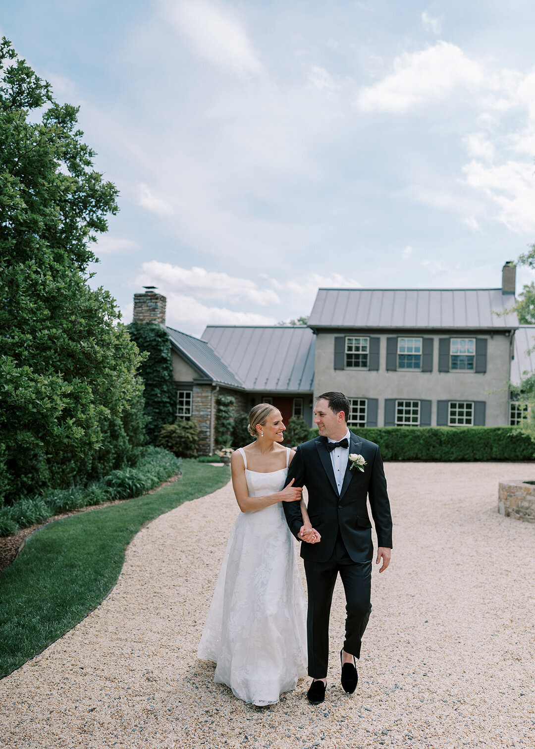 KathleenRob5-3-25GlenstoneGardenVA-VickiGraftonPhotography-268