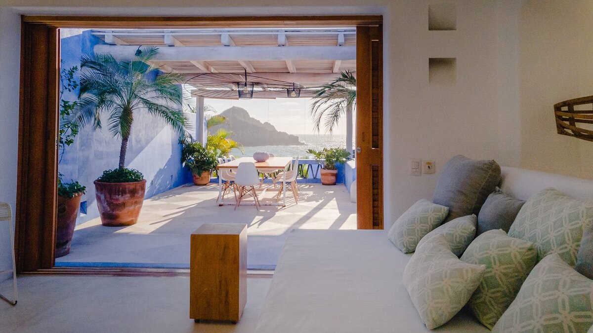 03-5-Careyes-Mexico-Properties-Villas-Casita-Azul-Living-Room-Terrace-Ocean-View-0159
