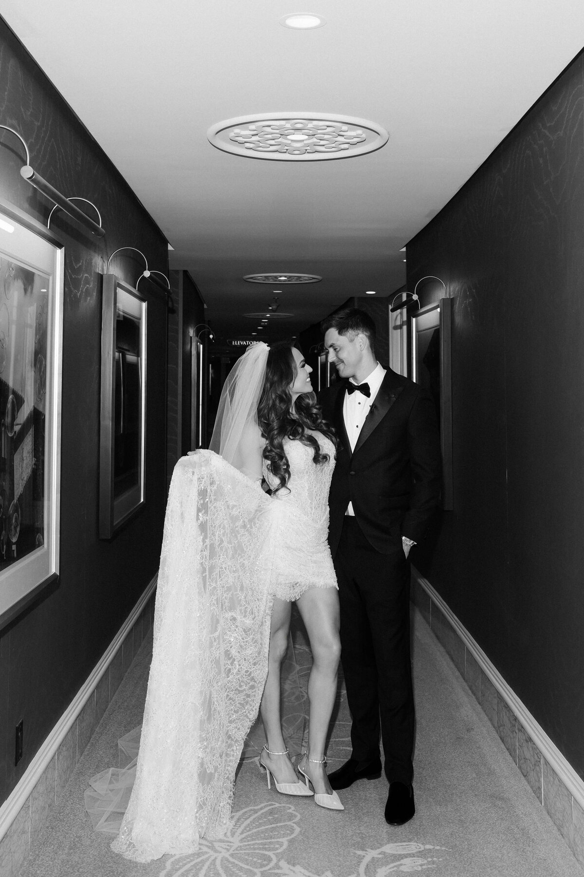 30riskyexposure_alexis-tyler_las-vegas-elopement-photography