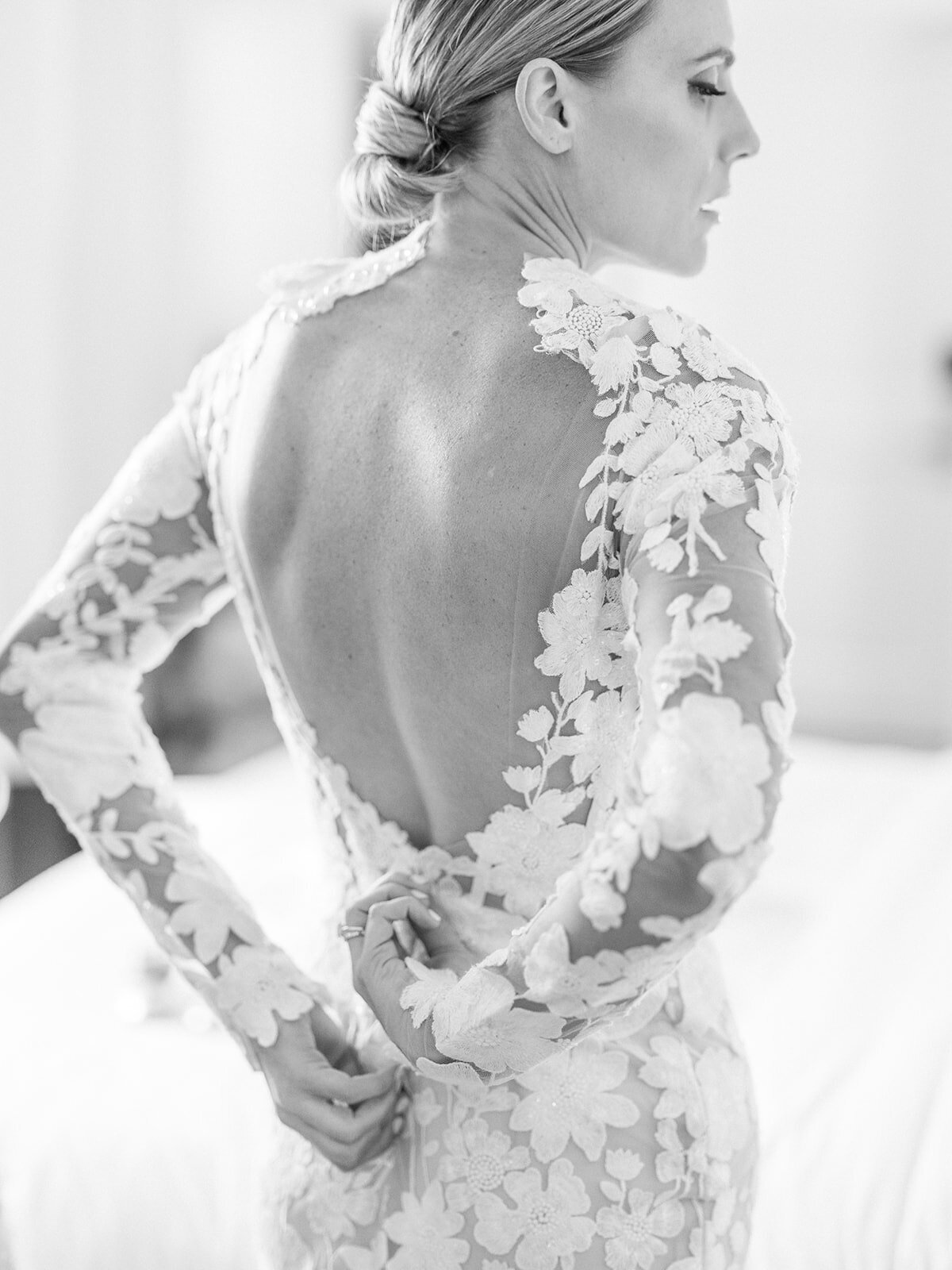 Napa-Carneros-resort-wedding-photography-wedding-classic-blackandwhite-churchwedding-wedding-thedejaureguis-014