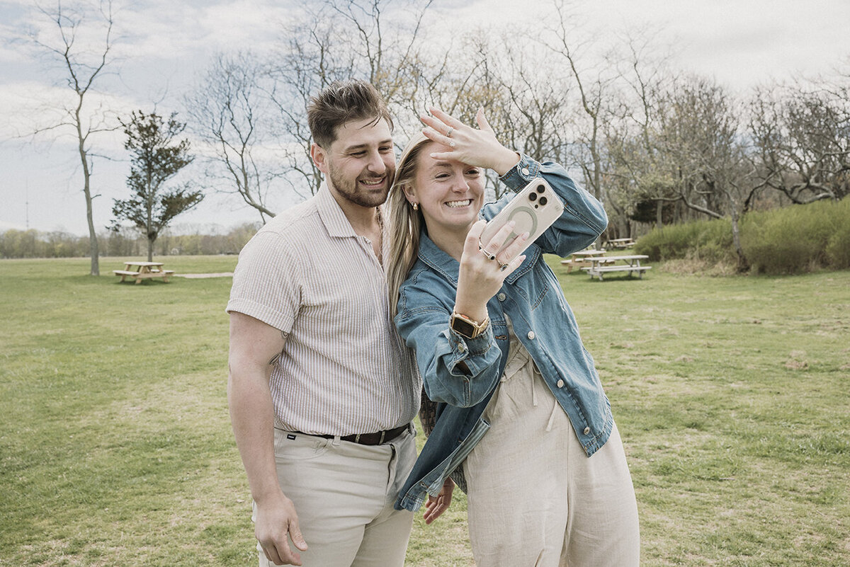 wedding-proposal-engagement-kontokosta-winery-greenport-newyork-miraparkphotography-8