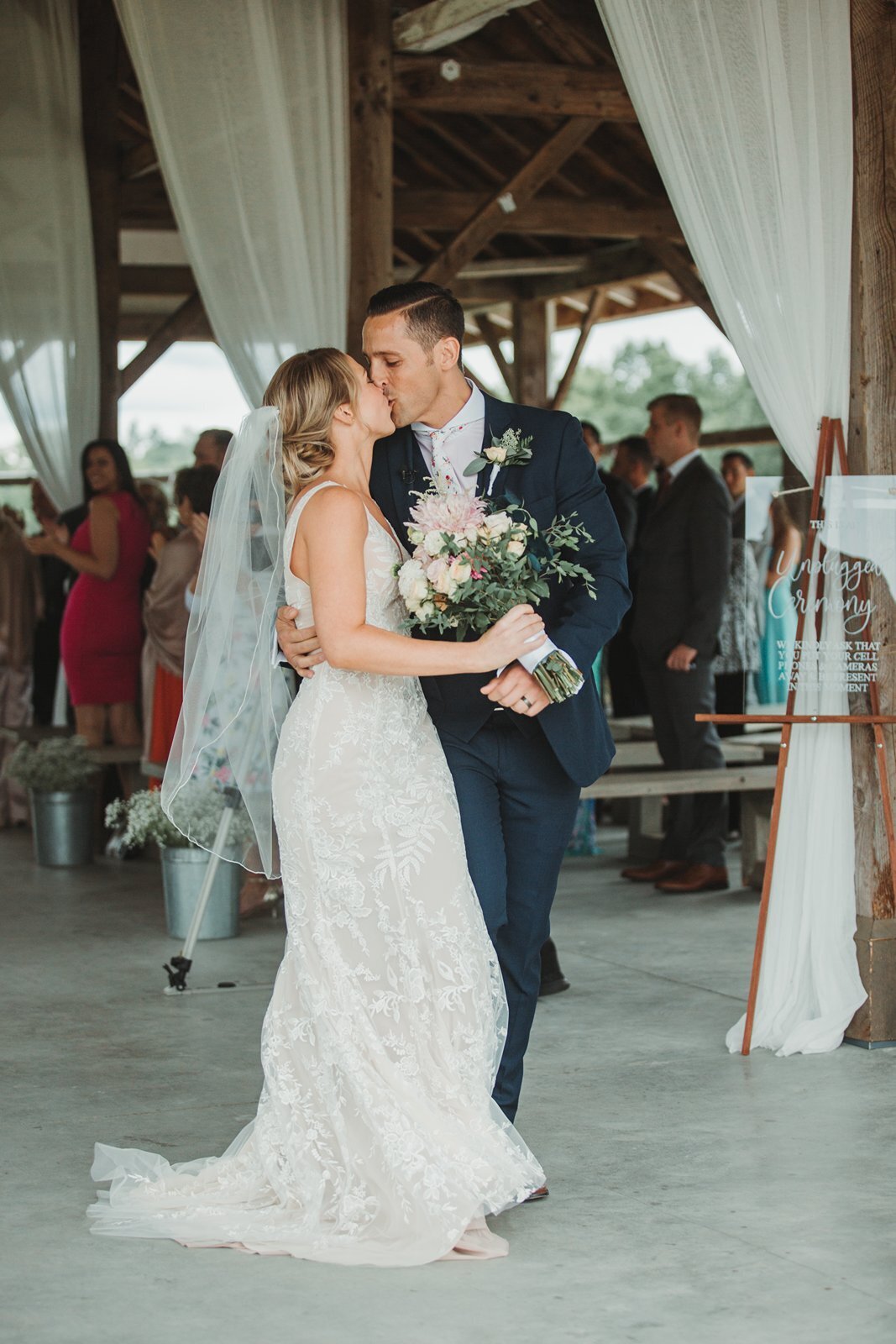 Valley-View-Farm Wedding-Haydenville-MA (20)