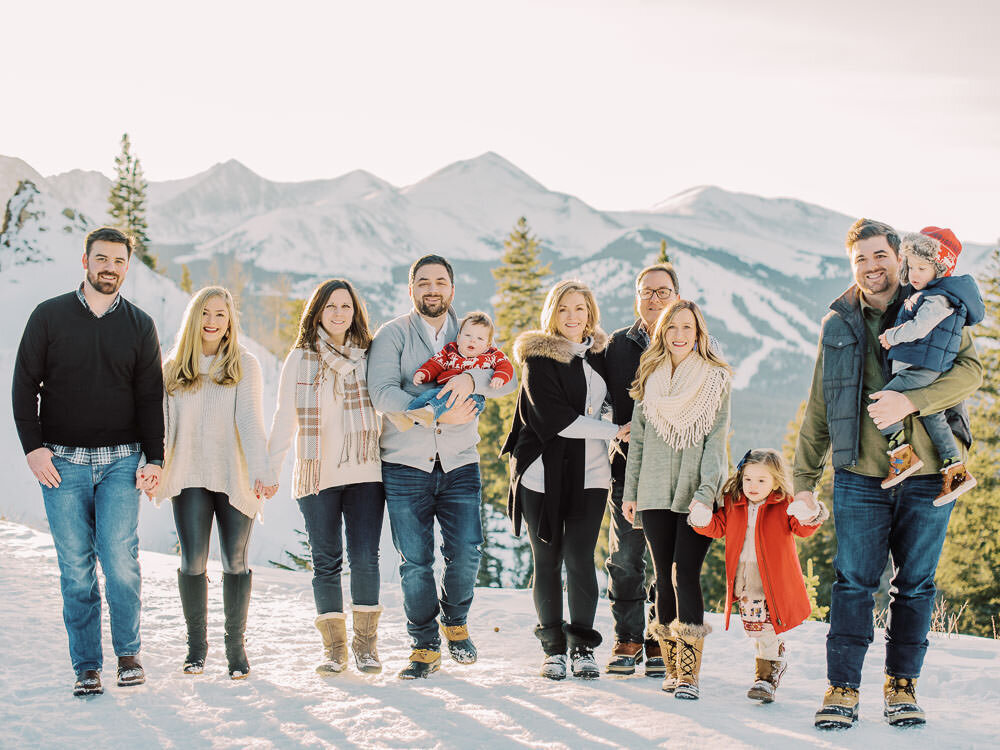 Colorado-Family-Photography-Vail-Mountaintop-Winter-Snowy-Christmas-Photoshoot16