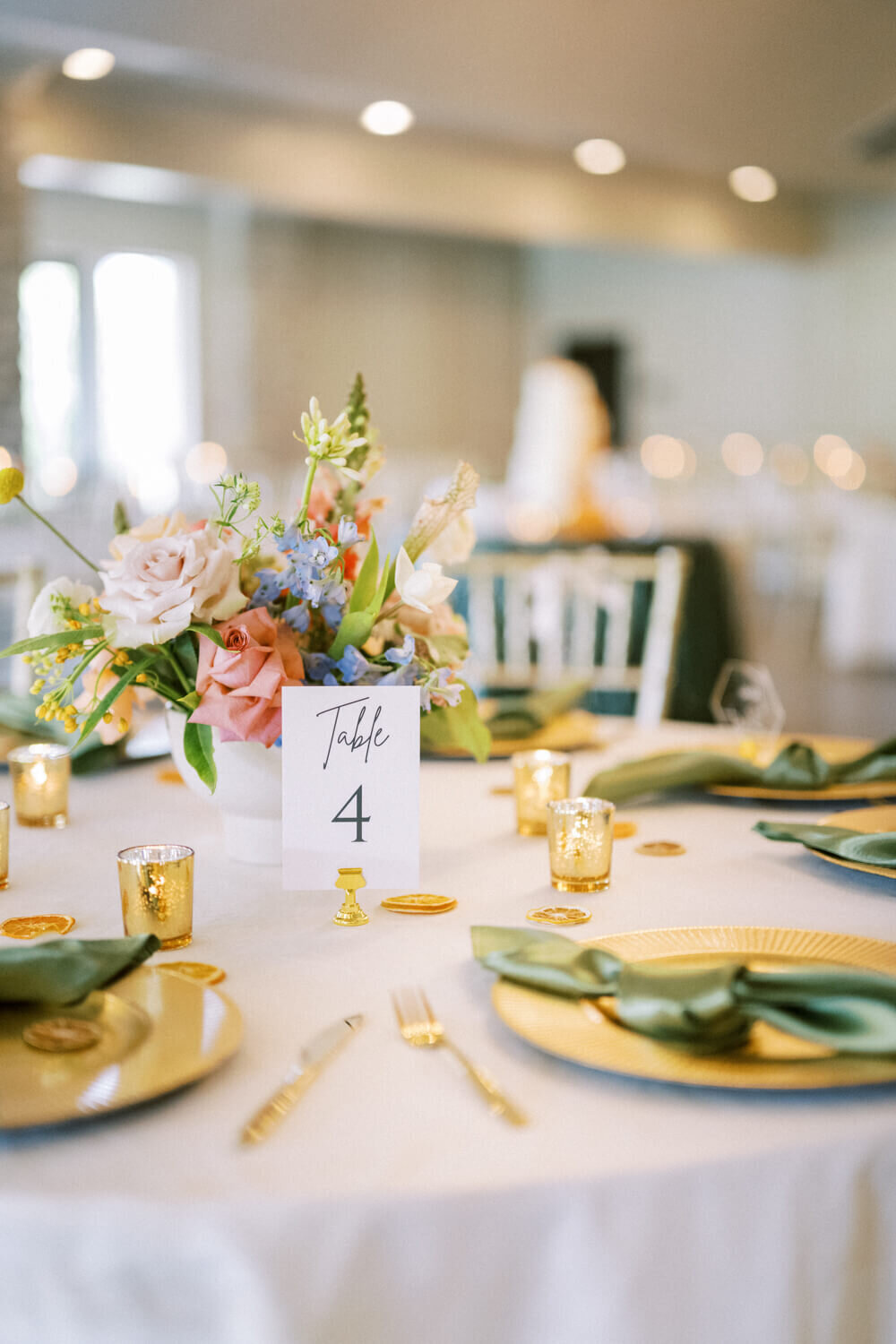 rootstock-floral-centerpieces-at-coles-garden