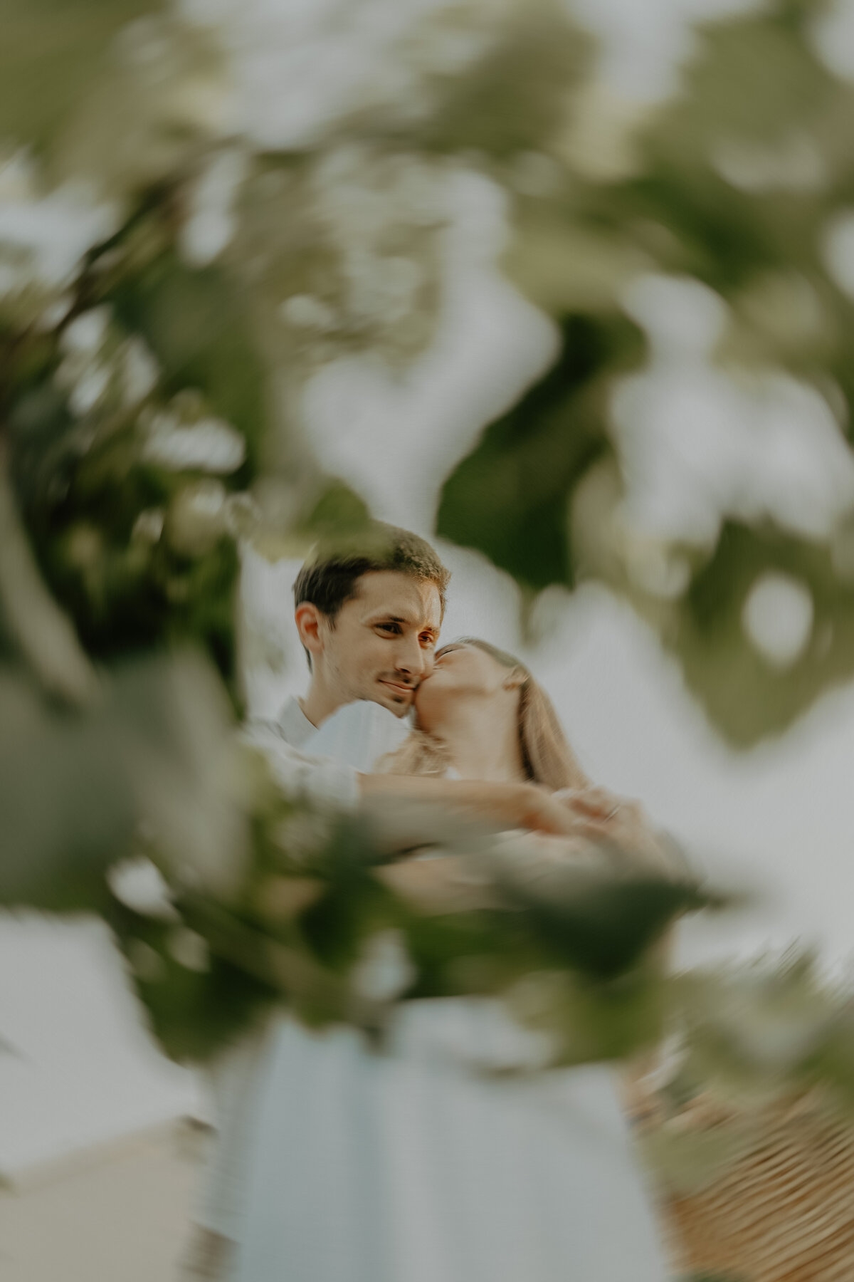 Romantic couples picnic surrounded by tropical greenery at a Florida winery

