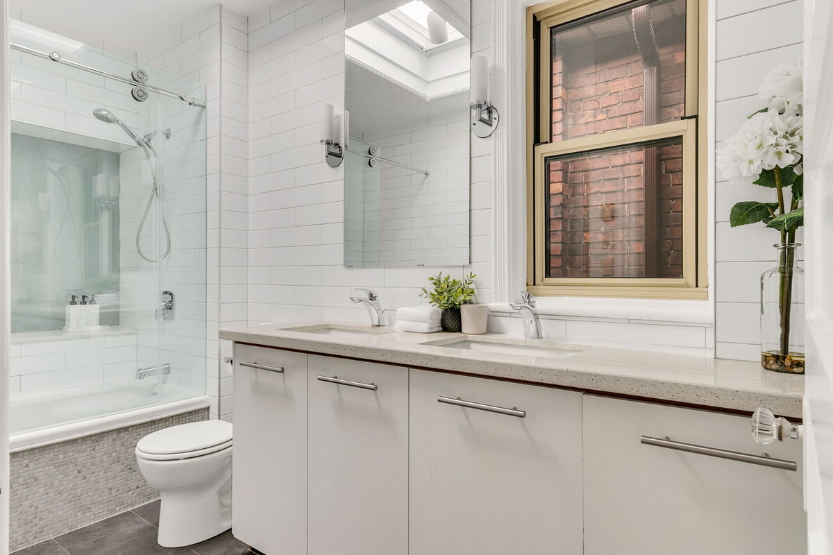 45-web-or-mls-44_001_Bathroom