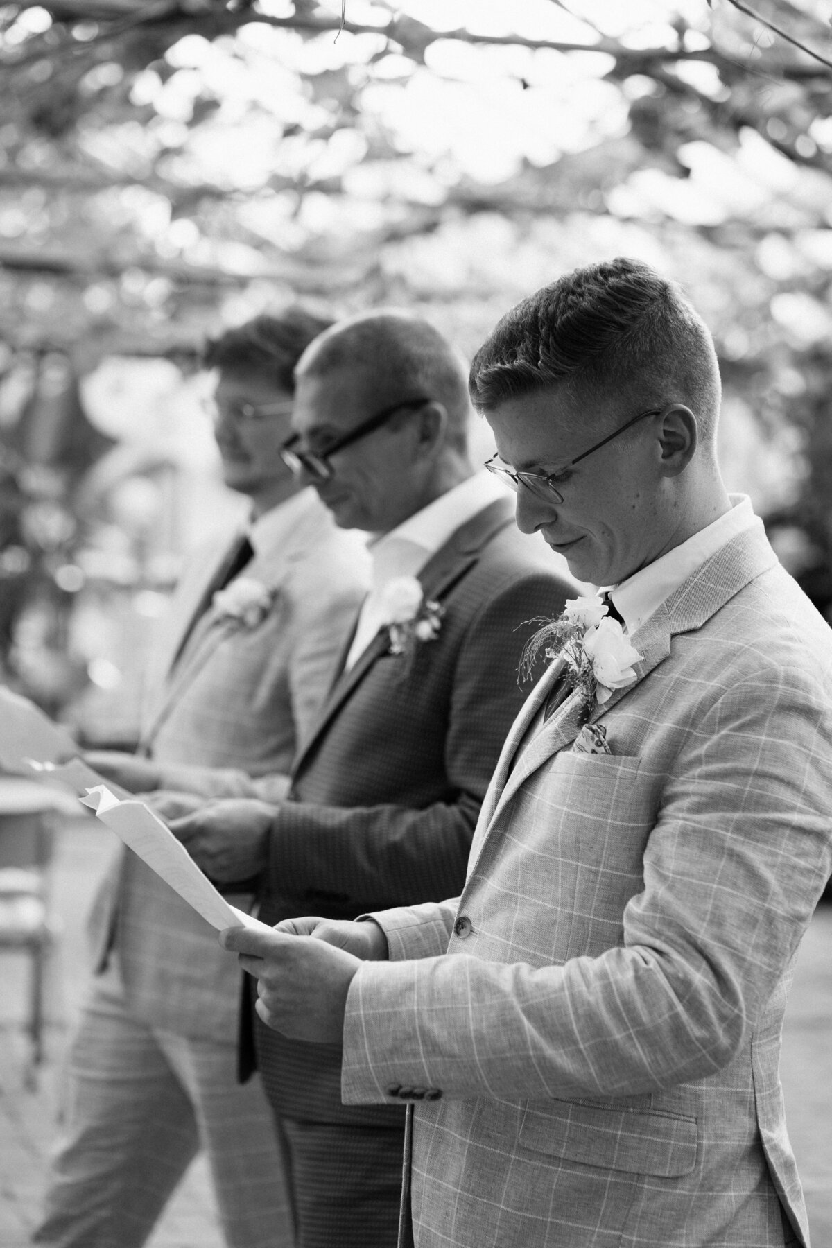 rouwfotograaf legt intieme bruiloft vast bij In de Kas bij Winnsen – broer speech 