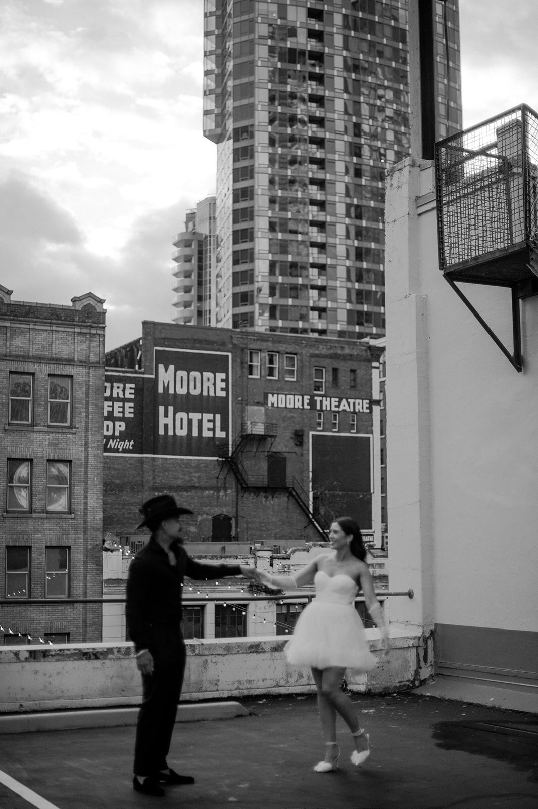 Kyla+Brandon.Engaged.TonieChristinePhotography-377_websize