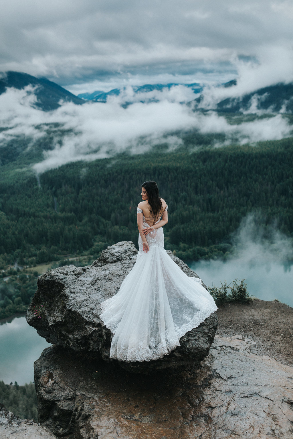 Bride portrait during her mountain elopement in Seattle Washington.