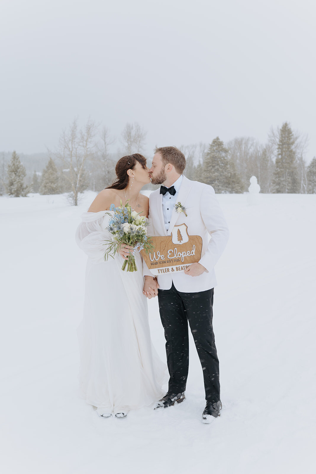 Winter-Elopement-B-T-342