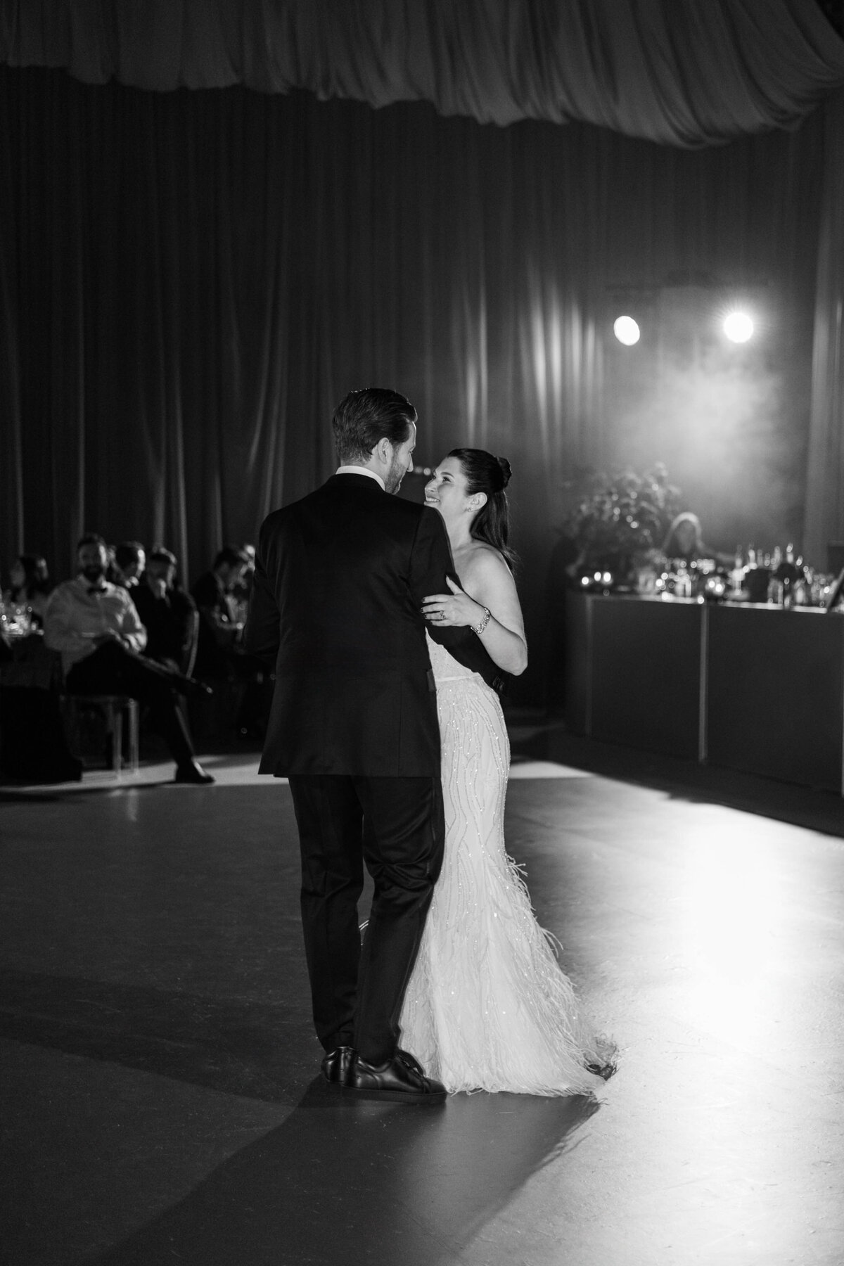 515-A-Luxurious-Red-Themed-Wedding-in-Toronto-Capturing-Timeless-Elegance-58