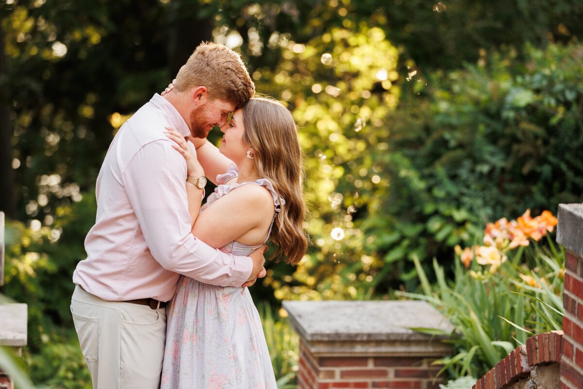 15-kellogg-manor-house-grand-rapids-engagement
