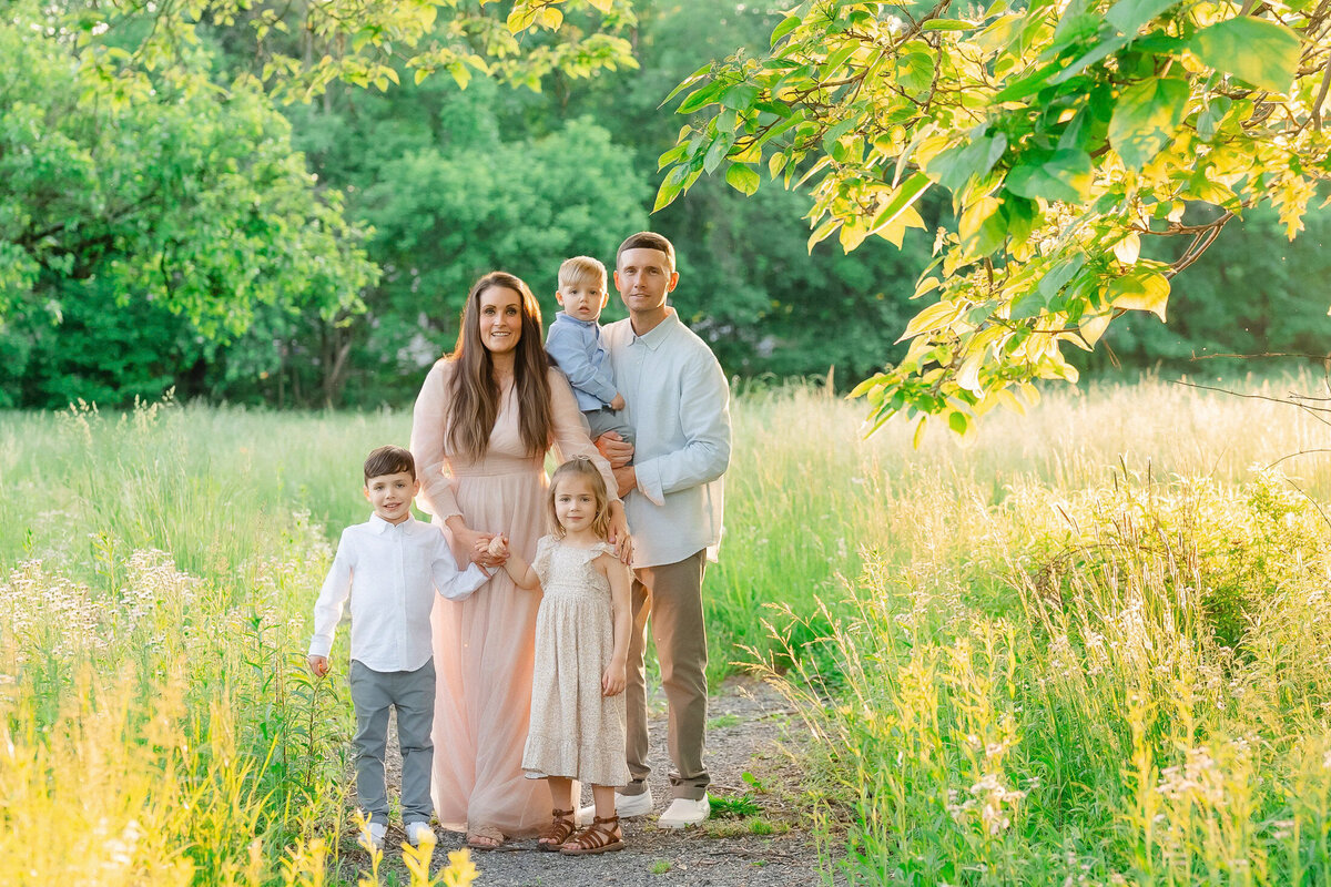 20240519_family-session_central-pa_0021-Retouched