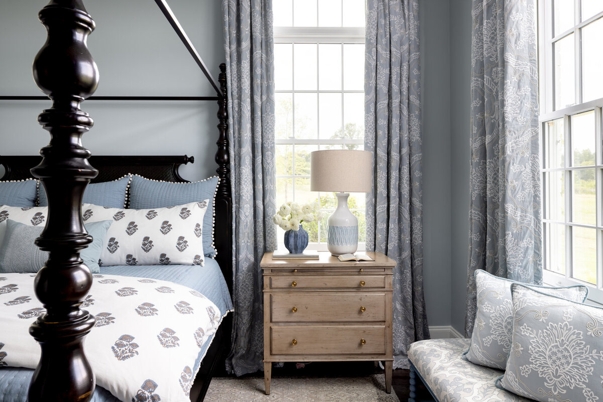 Primary_bedroom_with_cozy_linens_and_welcoming_touches