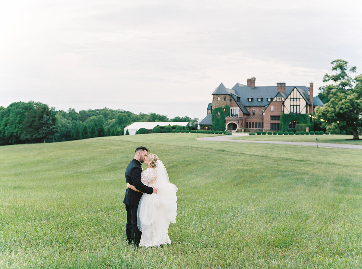 Dover_Hall_Virginia_Wedding_Photographer_Natalie_Jayne_Photography_-05