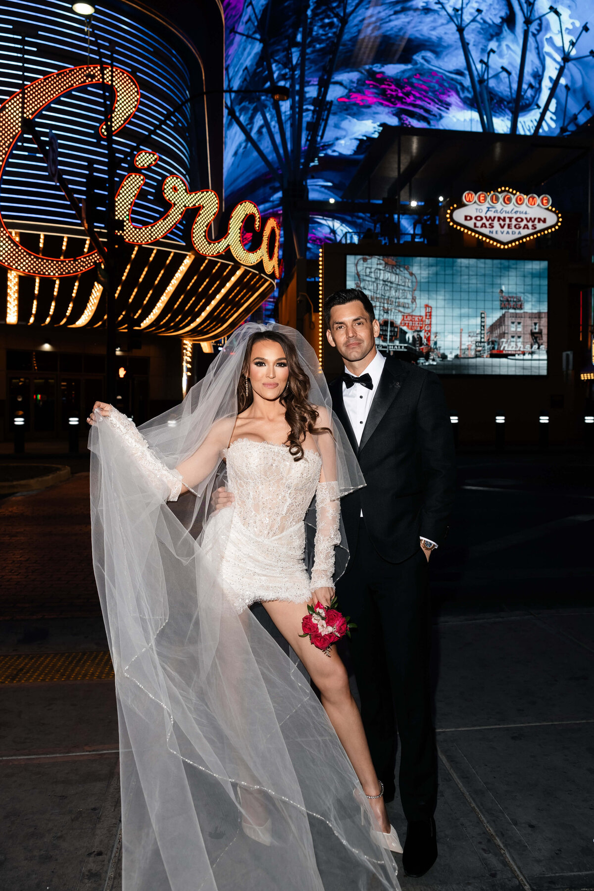 97riskyexposure_alexis-tyler_las-vegas-elopement-photography