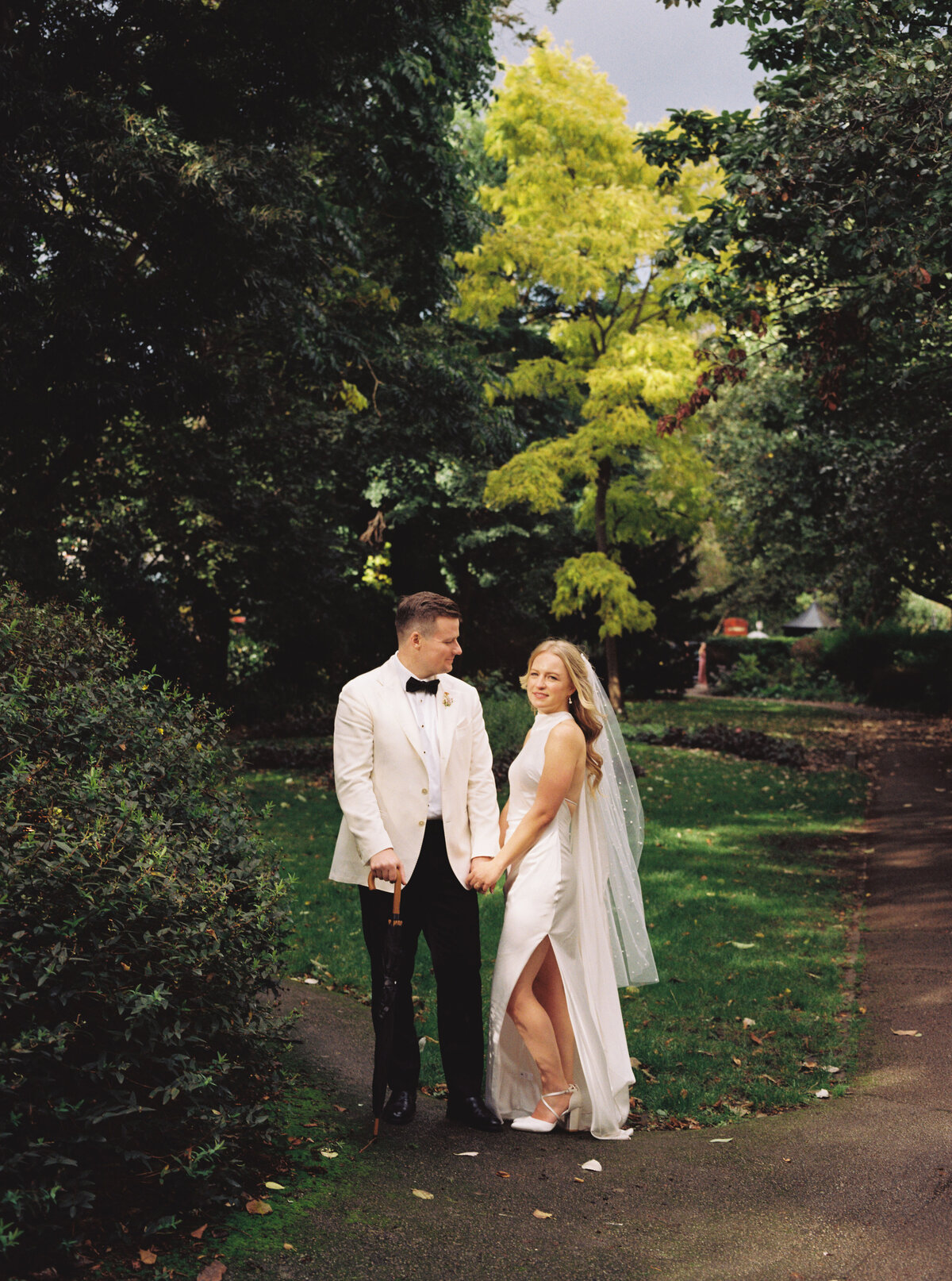 black-tie-london-wedding-120mm-2